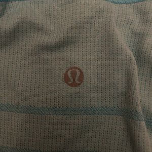 This is a old Lululemon swiftly tech. It’s a rare color and a rare style.